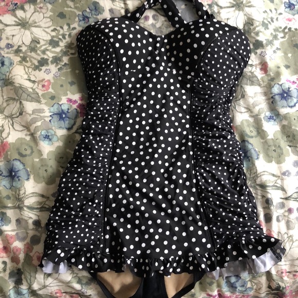 Pokadot one-piece - Picture 1 of 3